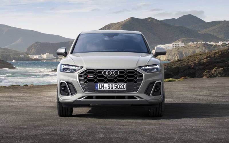 Comparison Audi SQ5 Sportback 2021 vs Audi SQ5 Prestige Quattro